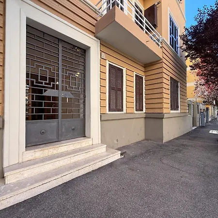 Toto Vatican Apartment